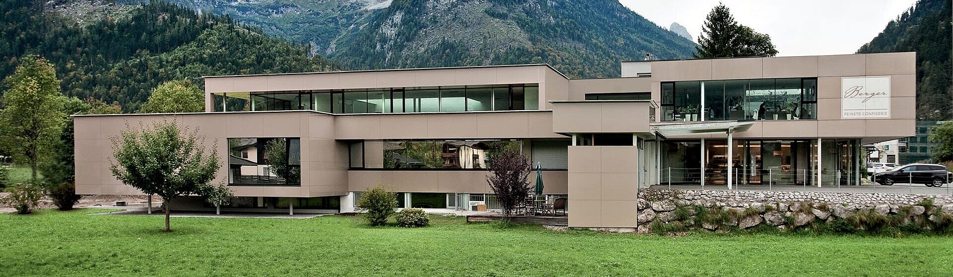 Fassade von Berger Schokolade im Pinzgau